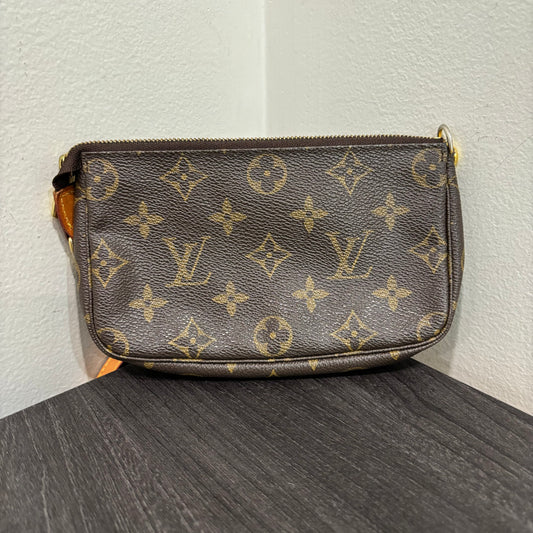 #314 LOUIS VUITTON Mini Pochette