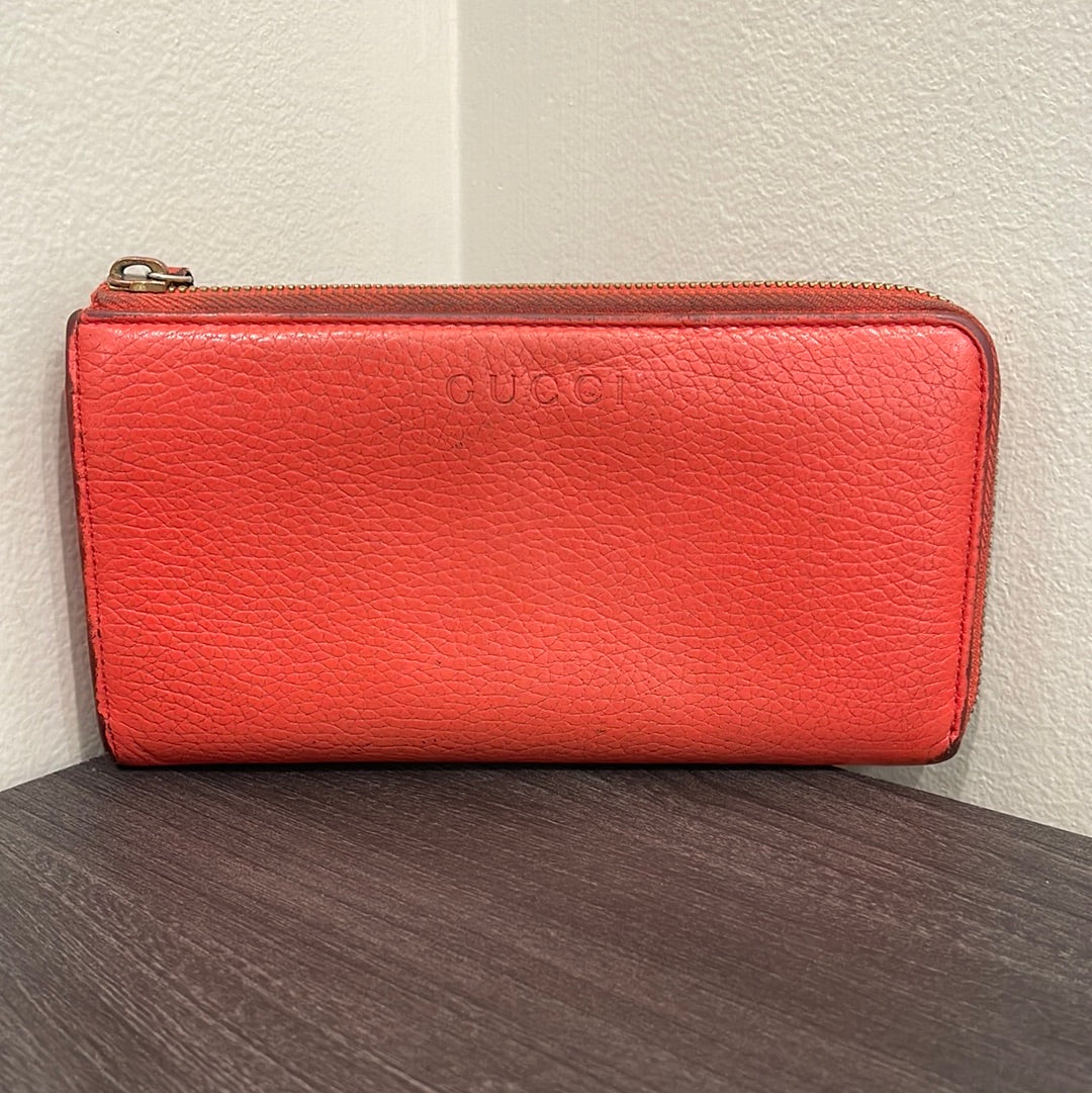SOLD! Gucci Leather Wallet and Louis Vuitton Card Holder