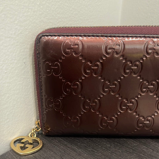 SOLD! Gucci GG Wallet