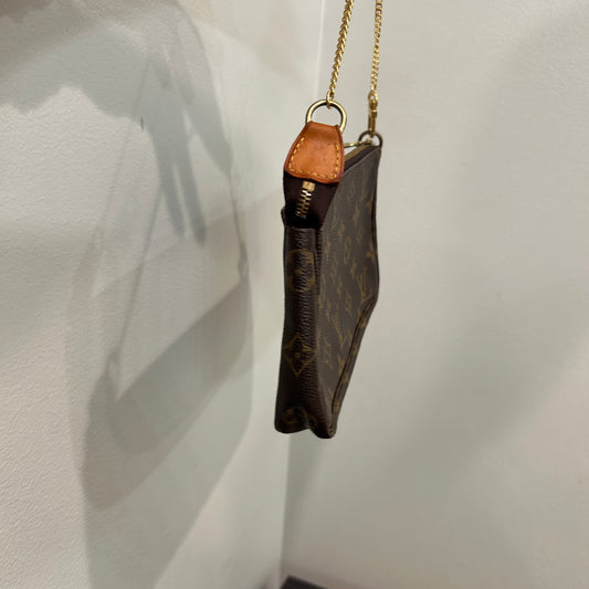 #313 LOUIS VUITTON Pochette