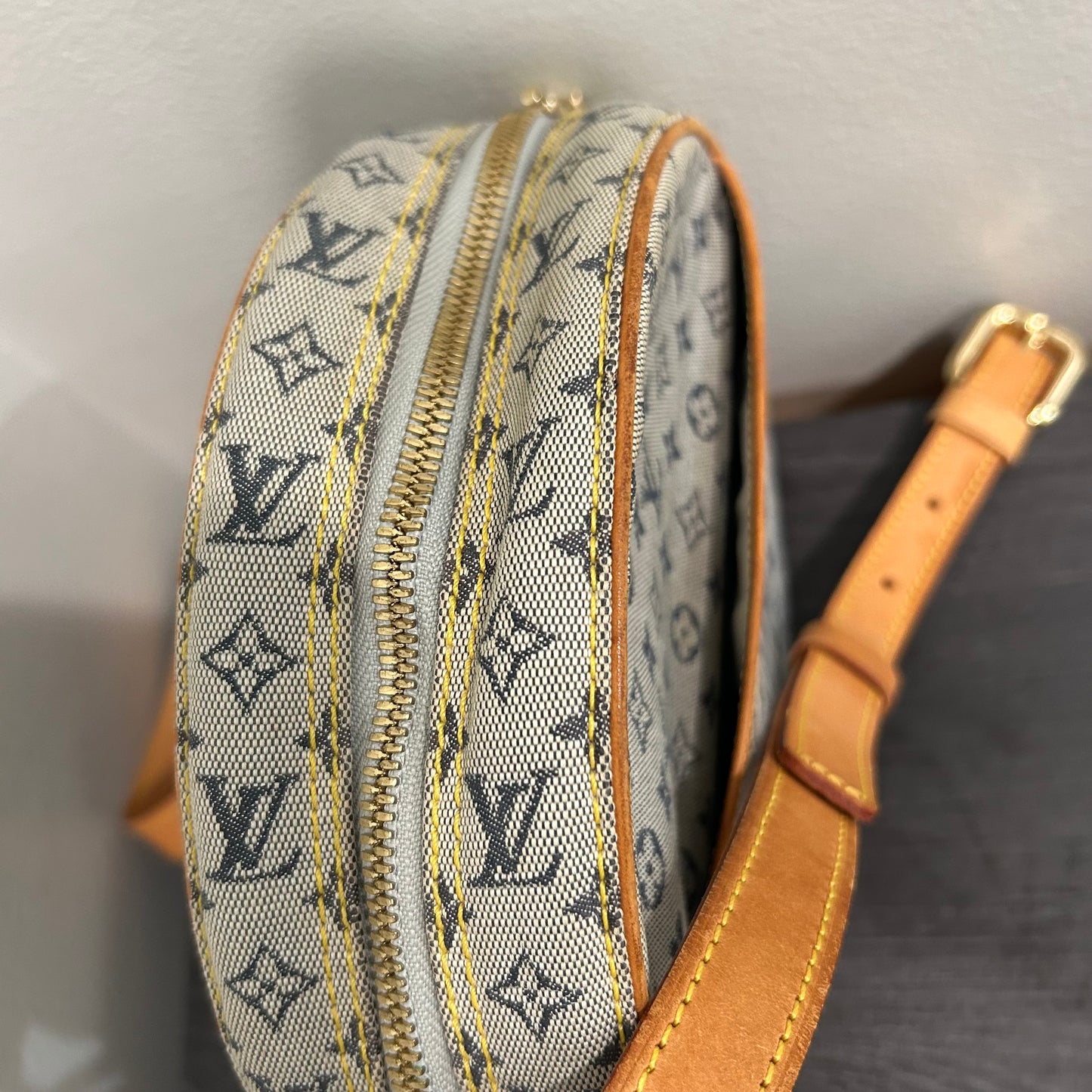 #418 LOUIS VUITTON Mini Lin Jeanne PM