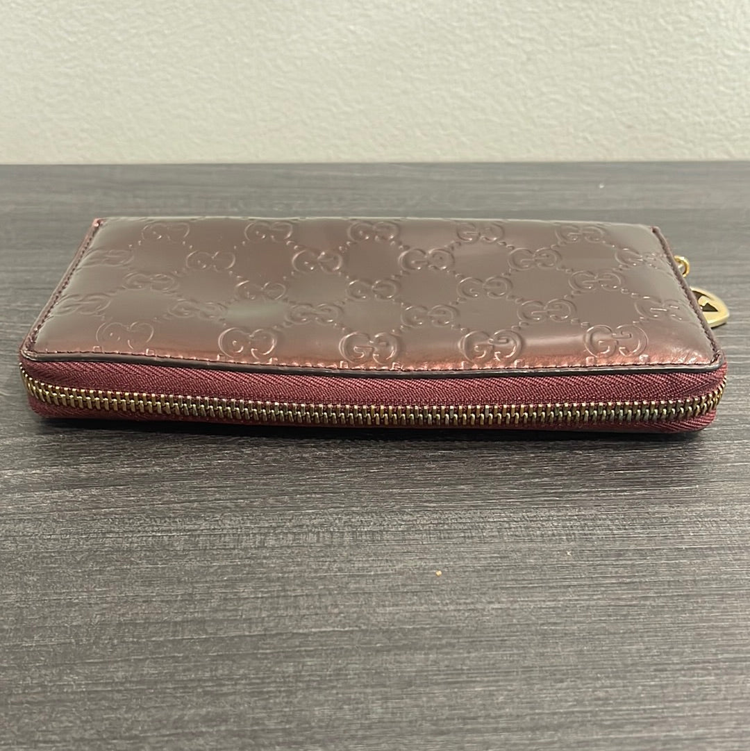 SOLD! Gucci GG Wallet