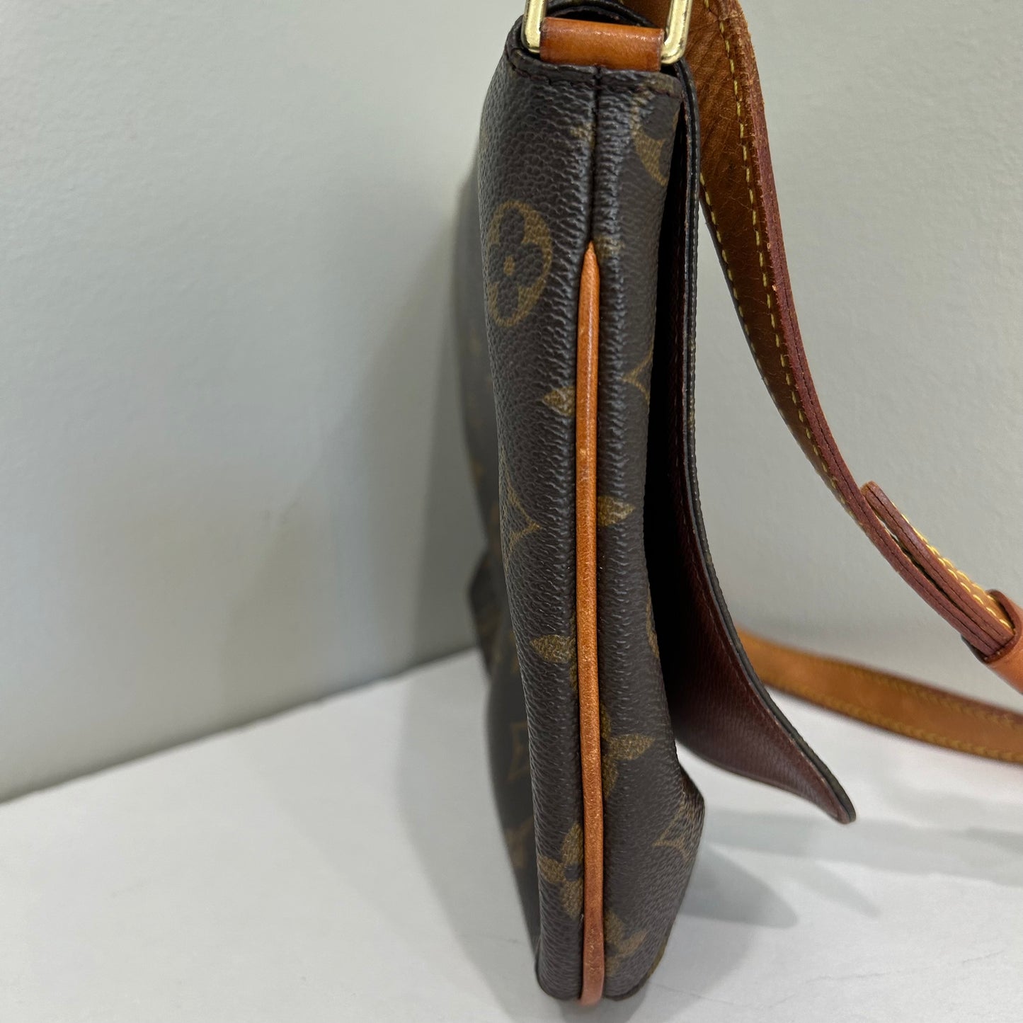 Louis Vuitton Musette Tango Short