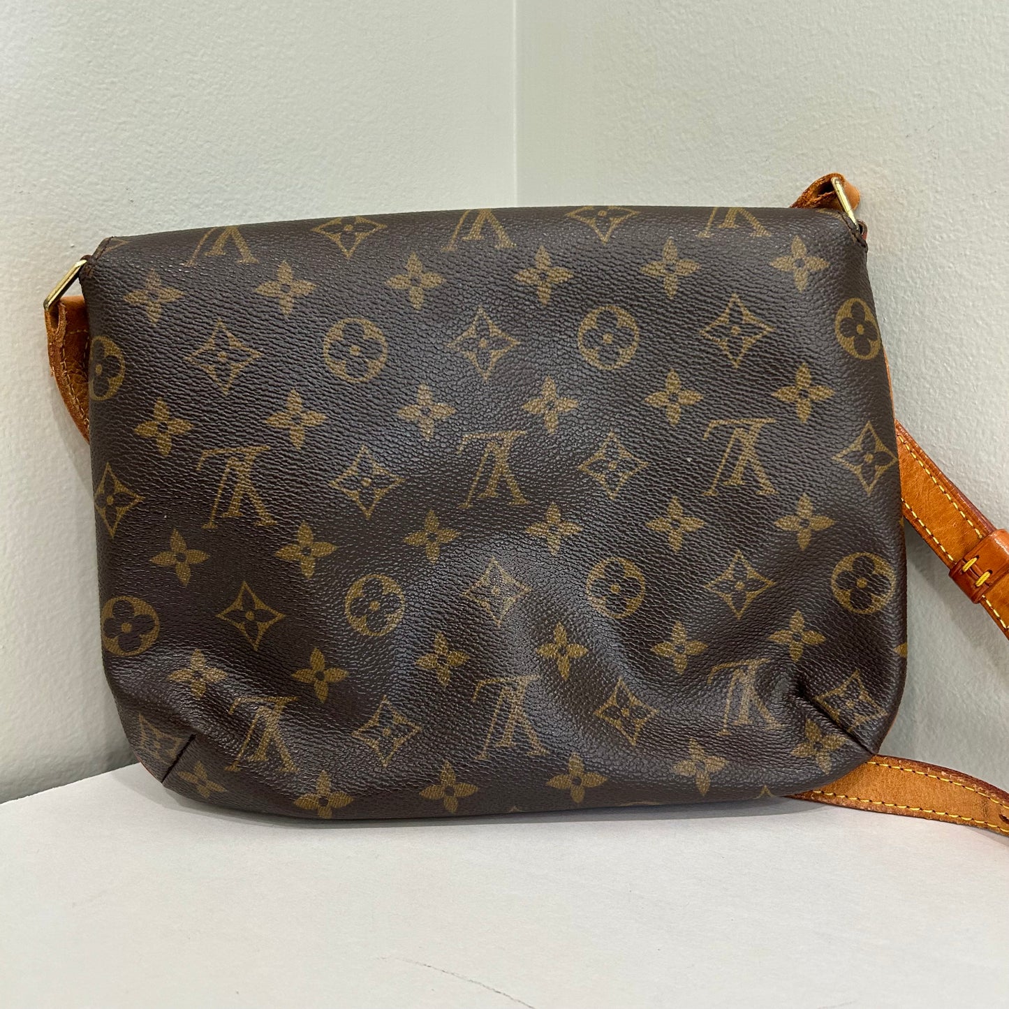 Louis Vuitton Musette Tango Short