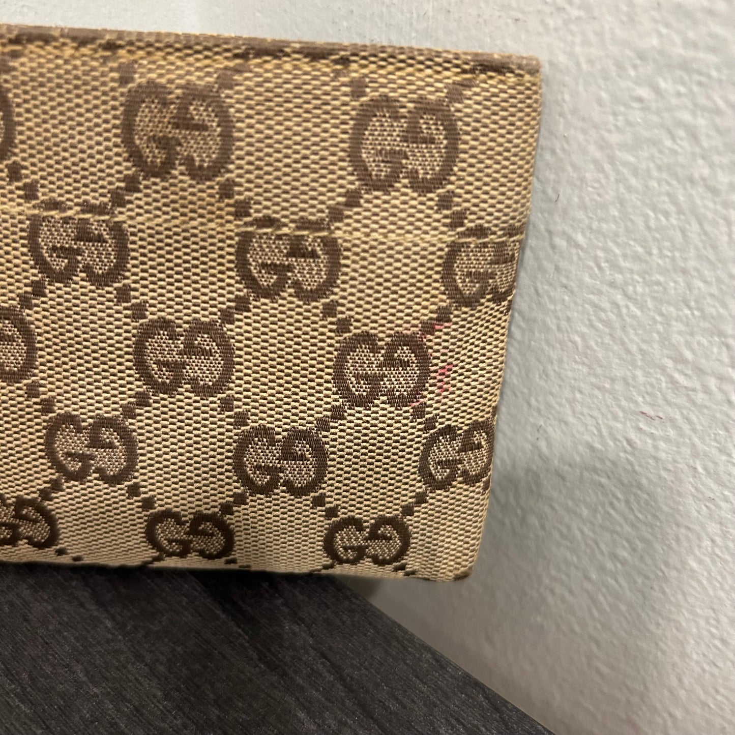 SOLD! Gucci Coin Pouch
