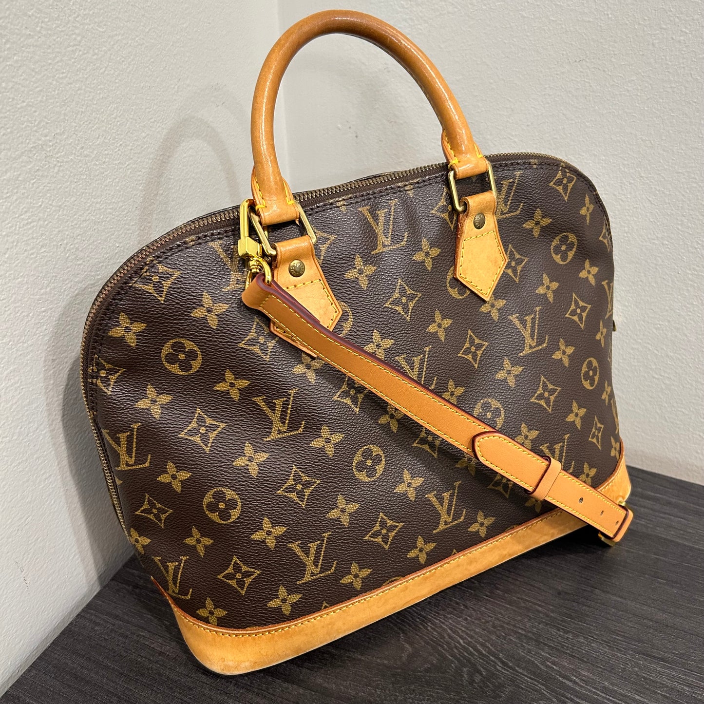 #506 LOUIS VUITTON Alma