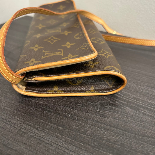 #414 LOUIS VUITTON Twin GM Pochette