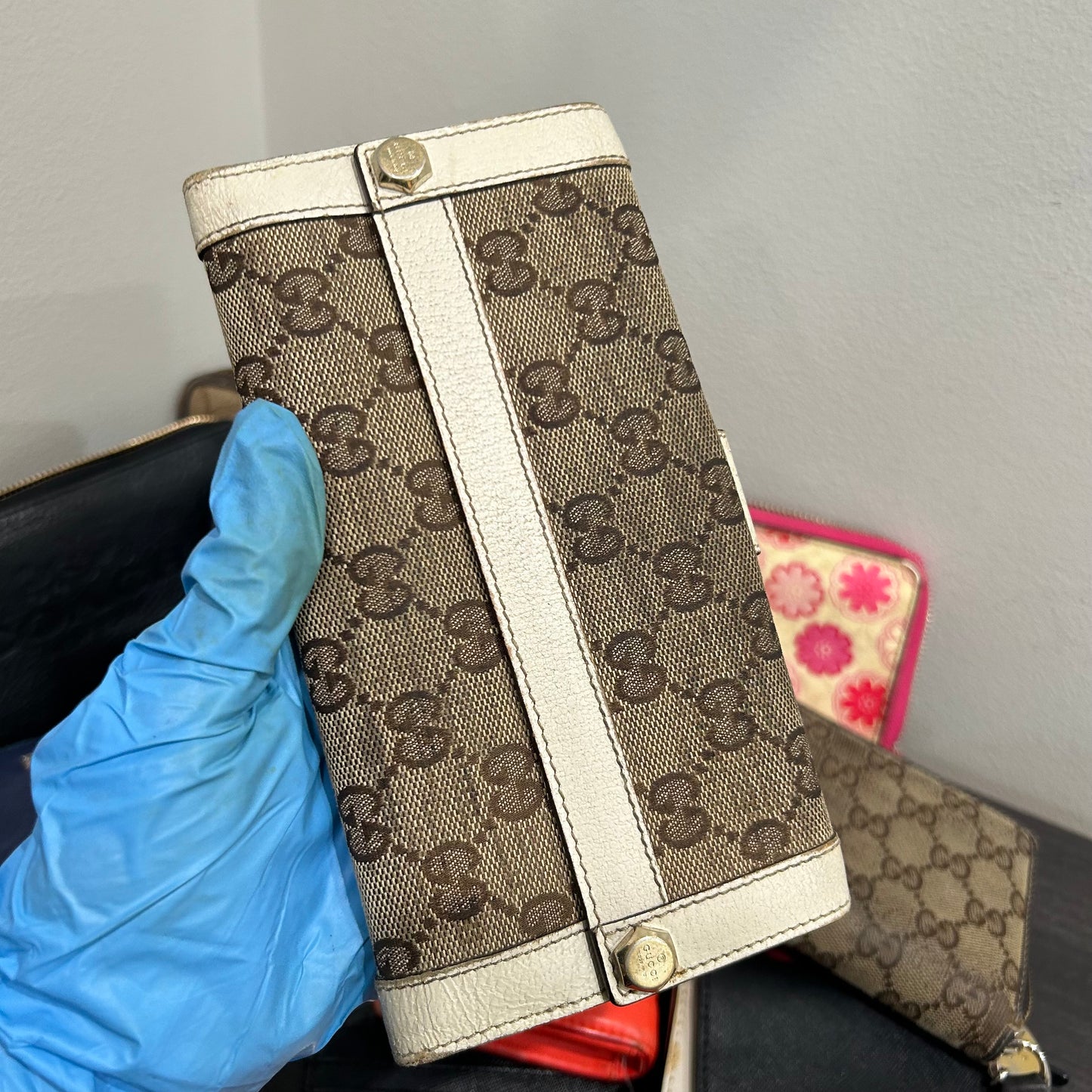 CLEARANCE Designer Wallets Set of 15 ( for resellers/refurbishers)