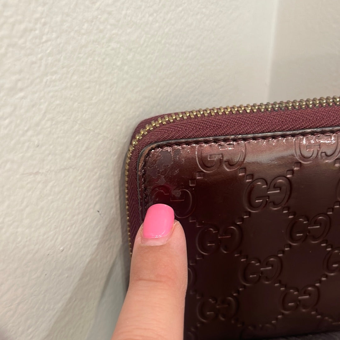 SOLD! Gucci GG Wallet