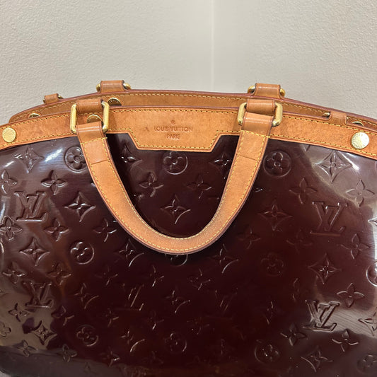 CLEARANCE #104 LOUIS VUITTON Vernis Brea GM w/ Strap