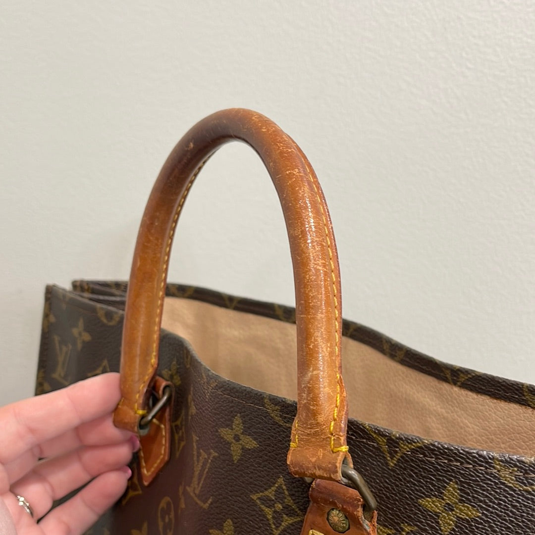 SOLD! Louis Vuitton Monogram Sac Plat