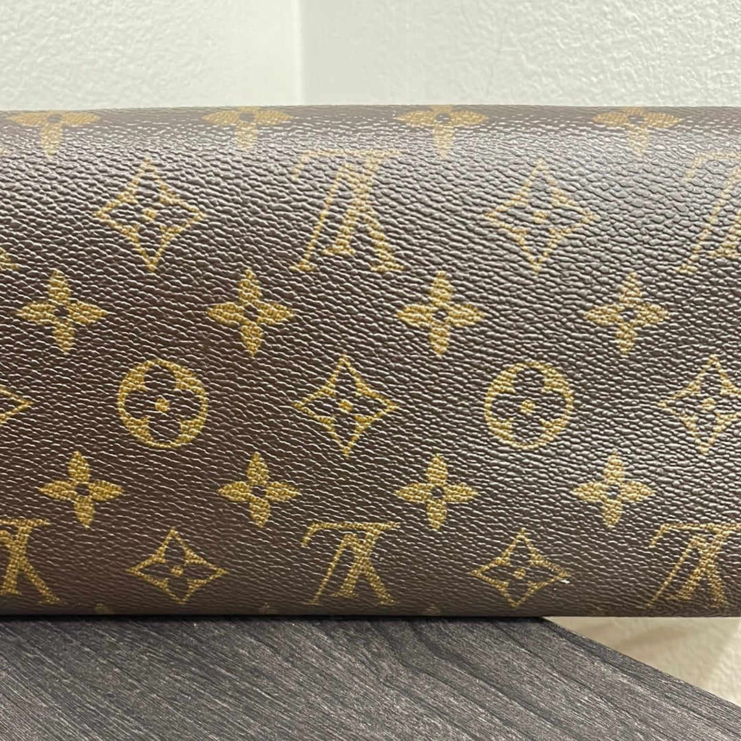 SOLD! Louis Vuitton Pochette