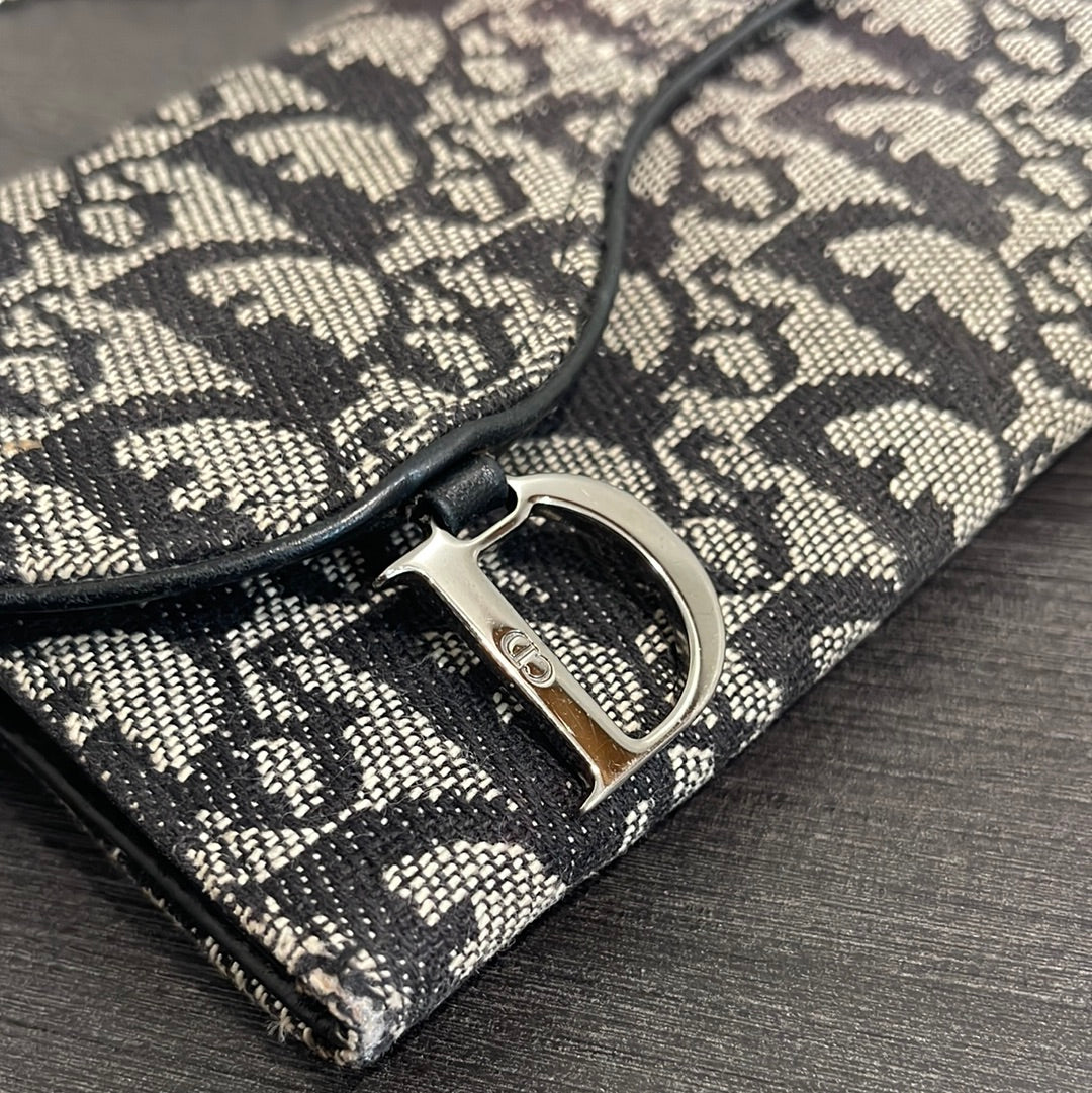 SOLD! Dior Wallet on Chain