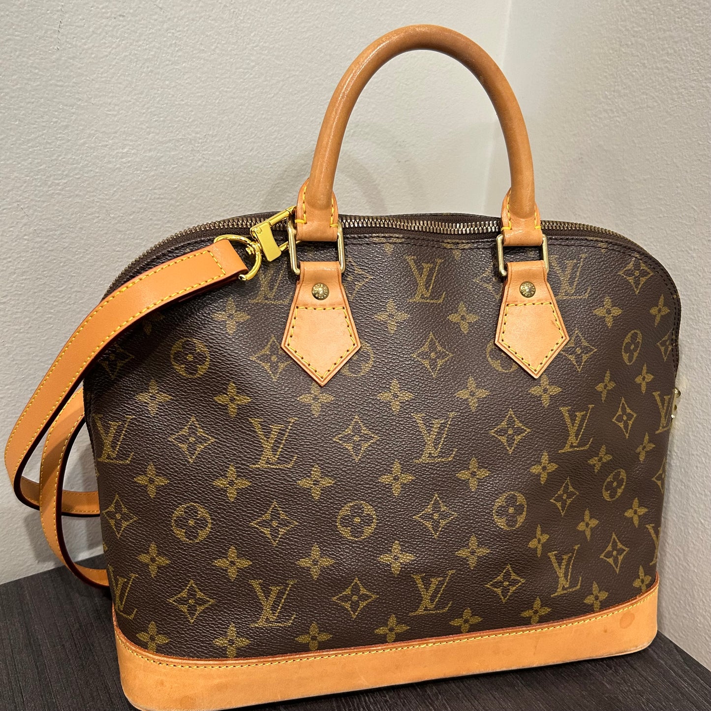 #507 LOUIS VUITTON Alma