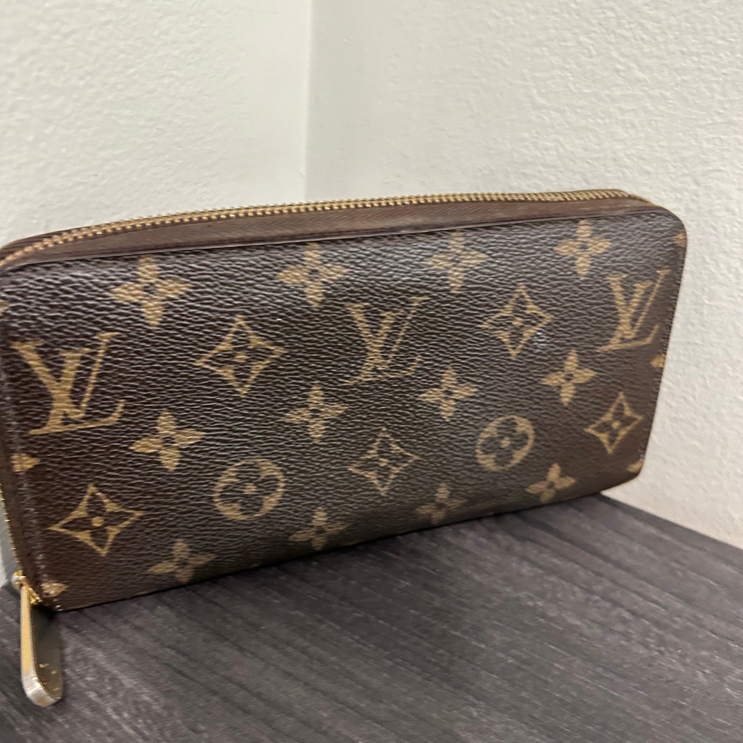 Louis Vuitton Zippy Wallet