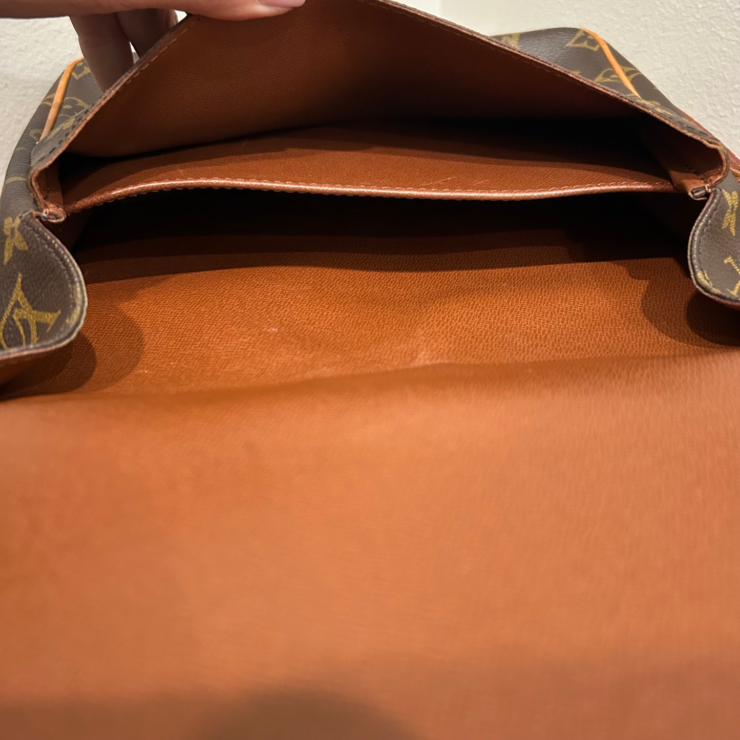 #511 LOUIS VUITTON Cartouchiere GM