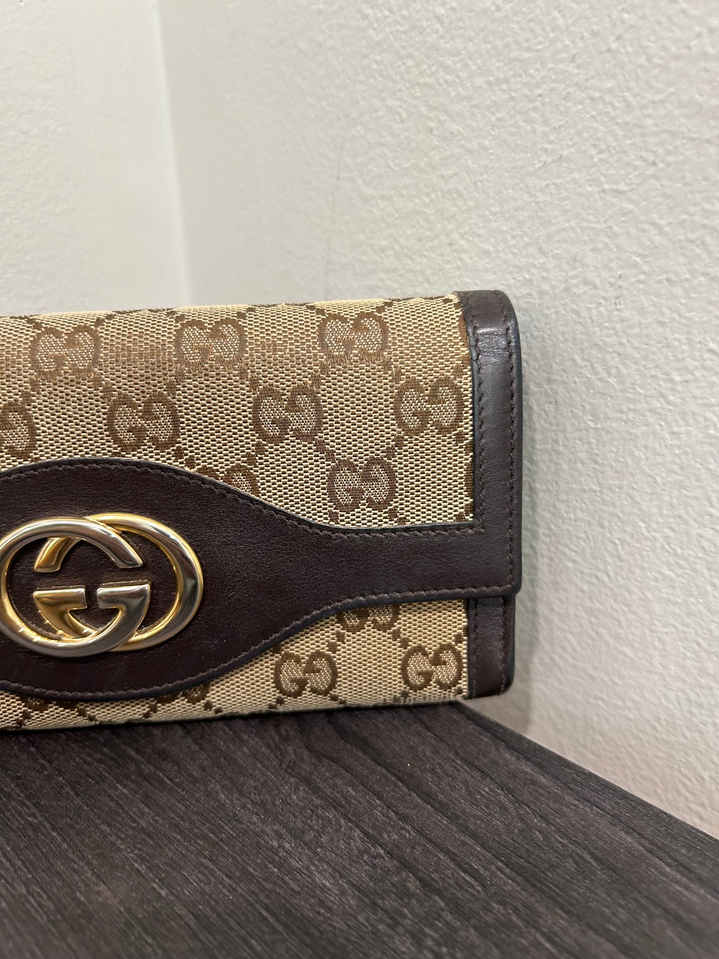 SOLD! Gucci GG Wallet NEEDS REPAIR