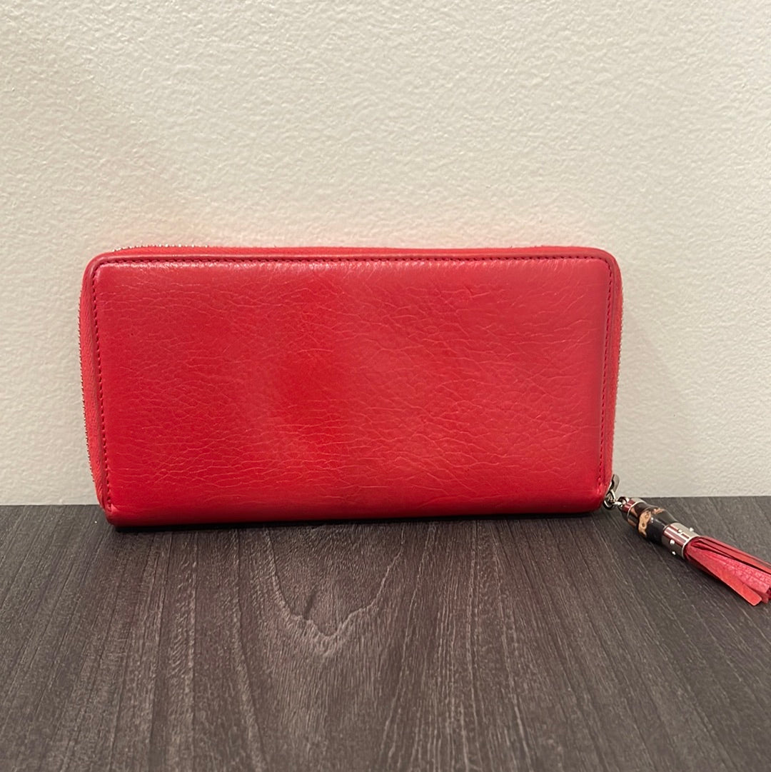SOLD! Vintage Gucci Leather Wallet