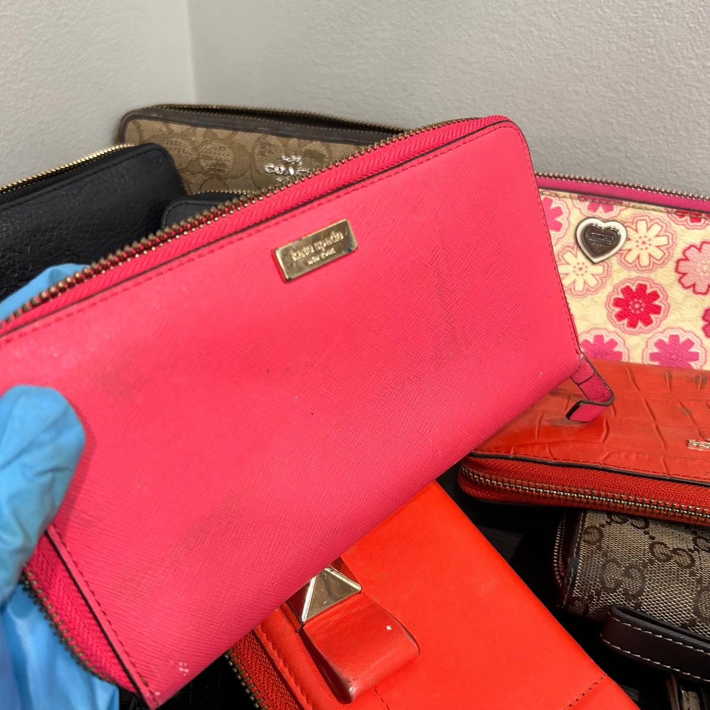 CLEARANCE Designer Wallets Set of 15 ( for resellers/refurbishers)