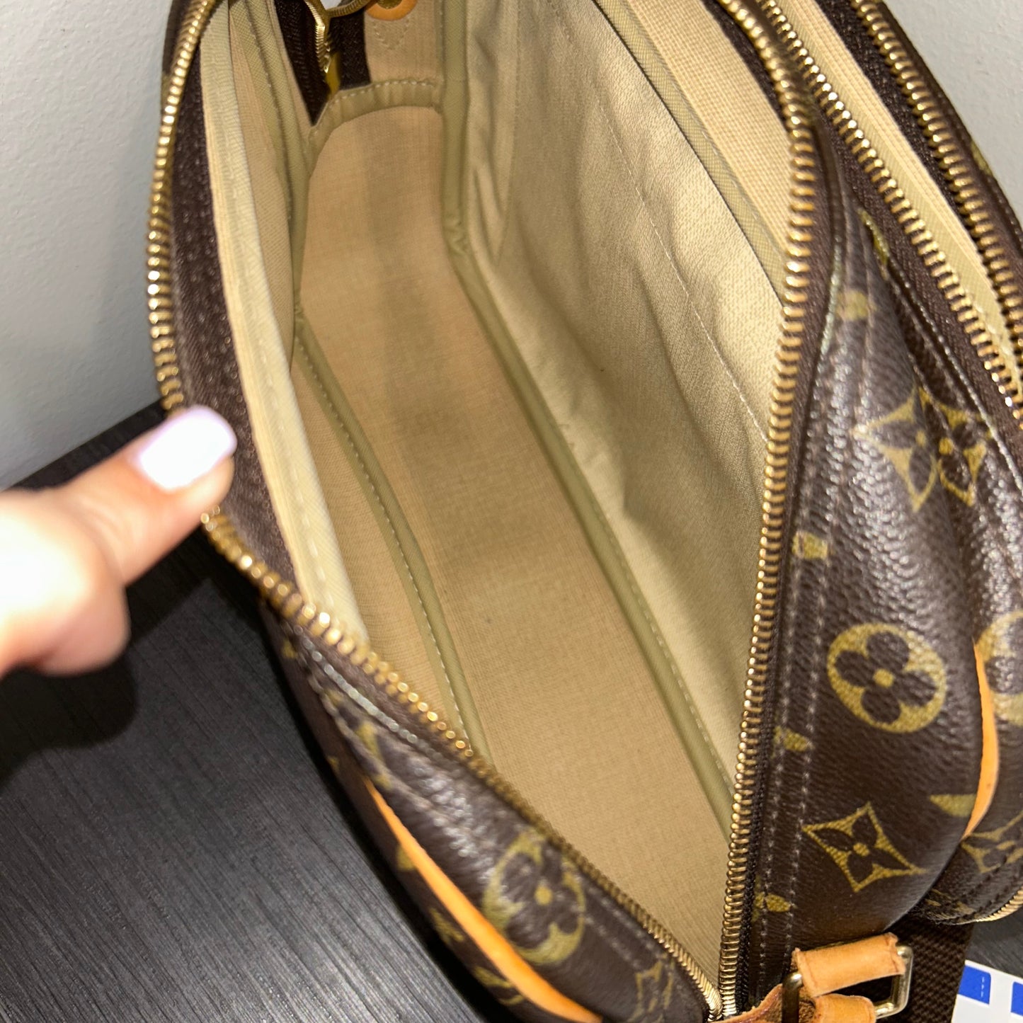 #510 LOUIS VUITTON Reporter PM