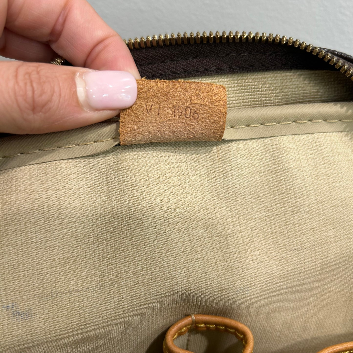 SOLD! Louis Vuitton Deauville