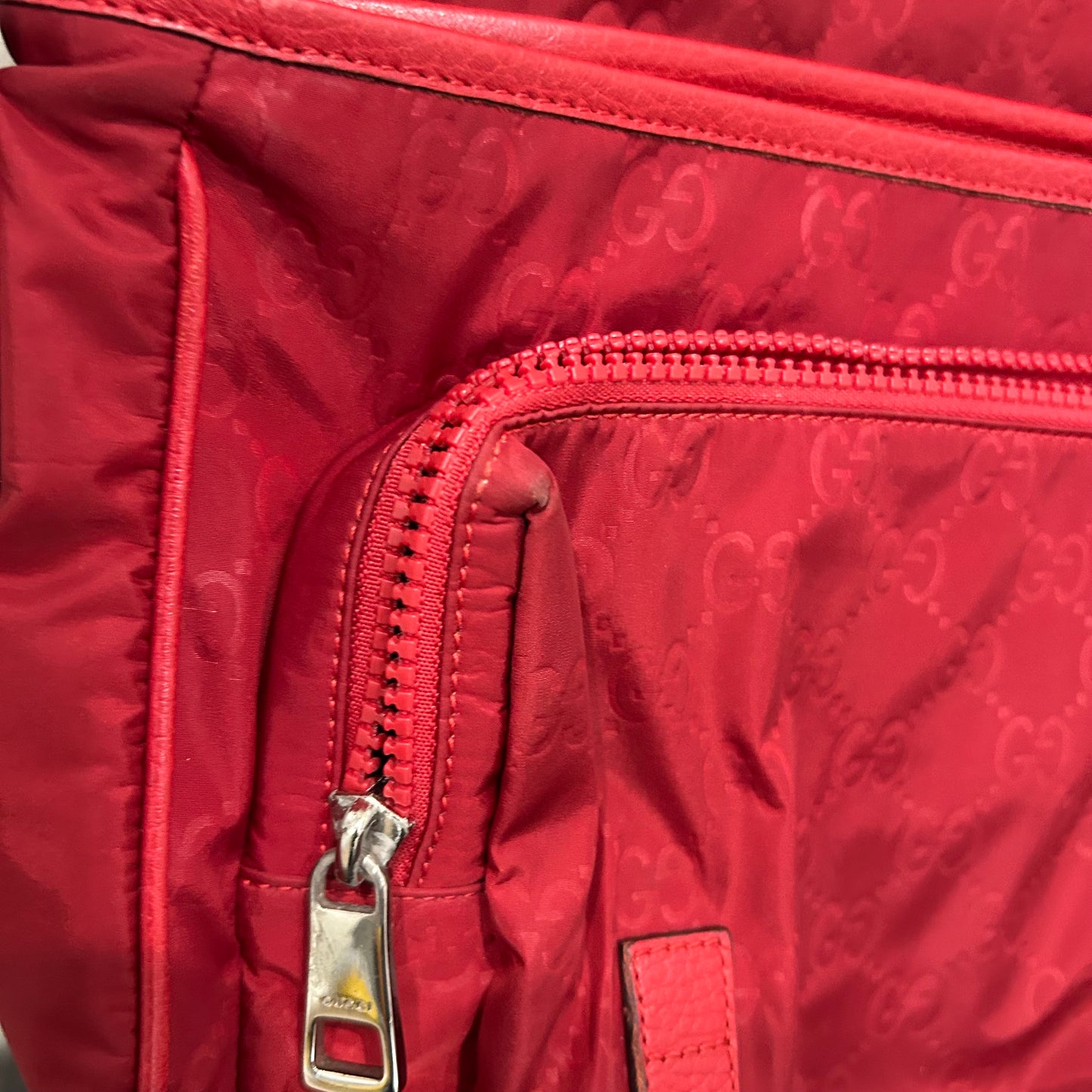 #208 GUCCI Crossbody