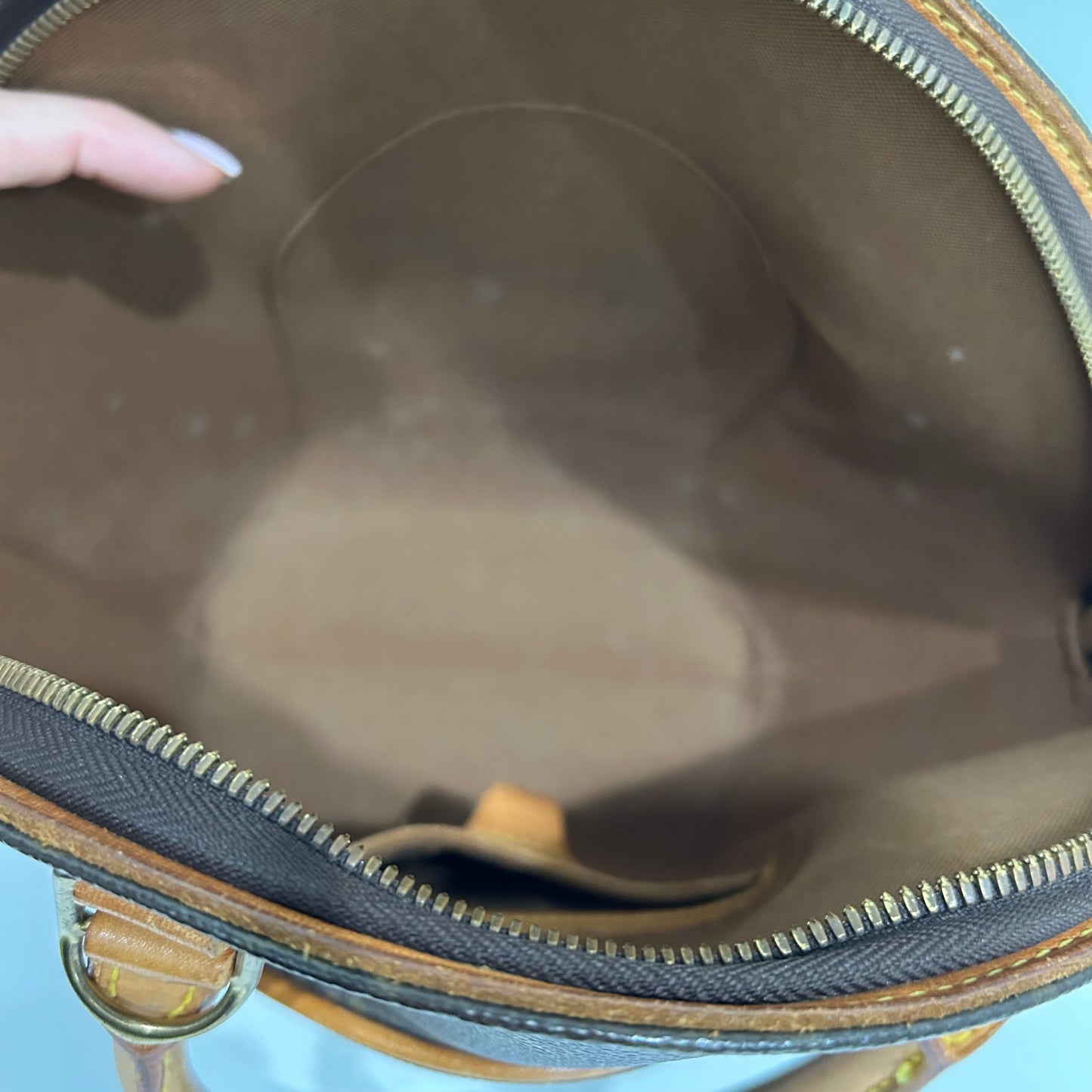 SOLD! Louis Vuitton Ellipse MM