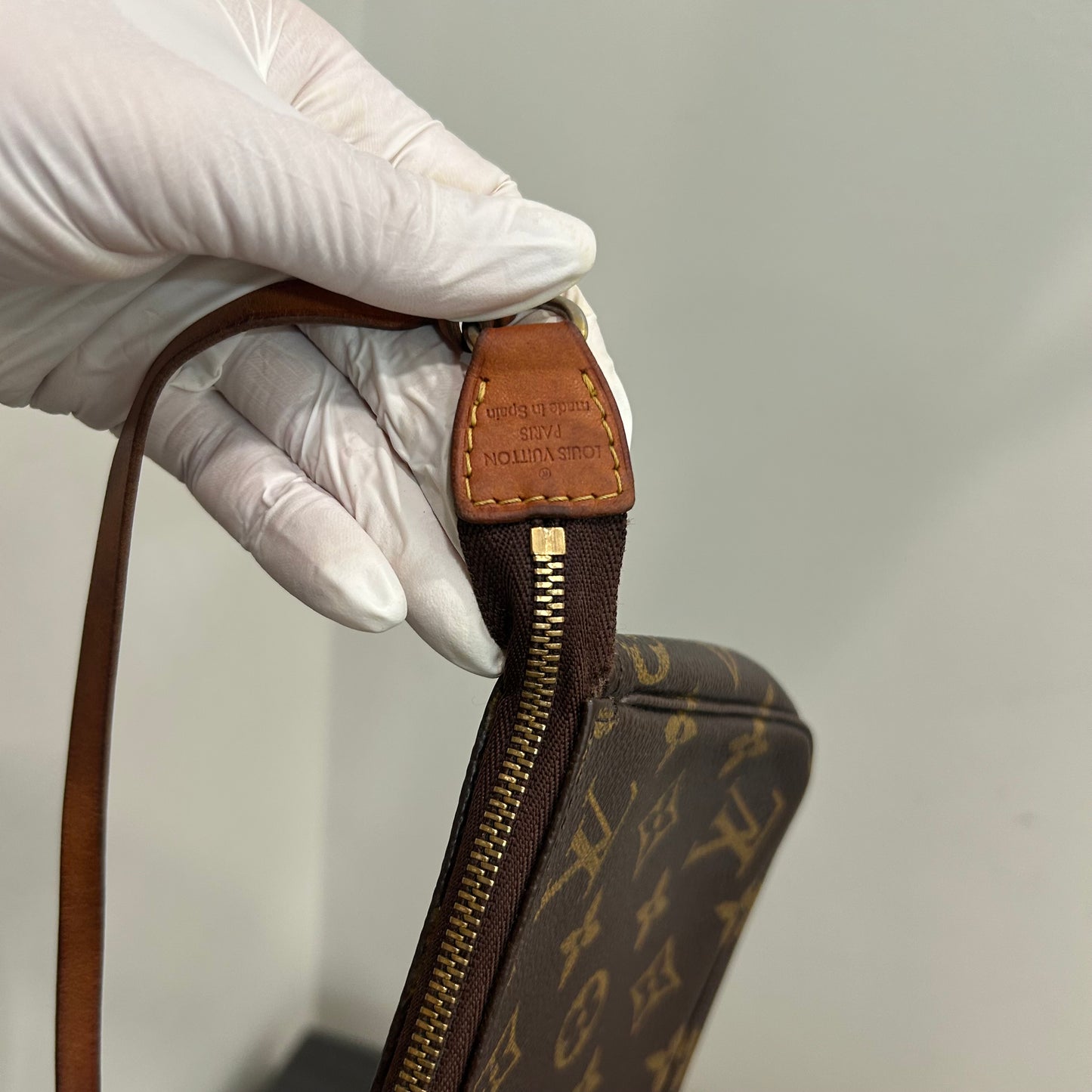 #306 LOUIS VUITTON Pochette