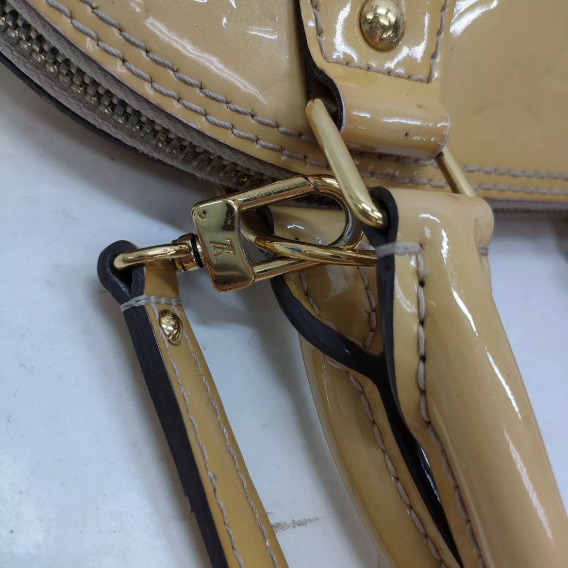 Louis Vuitton Vernis Alma BB