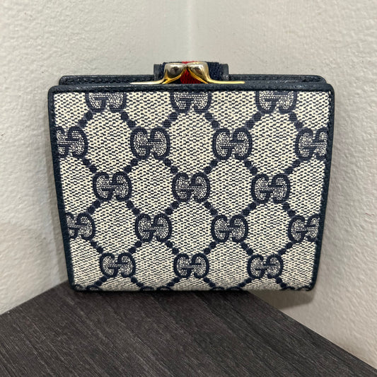 #174 GUCCI Canvas Wallet