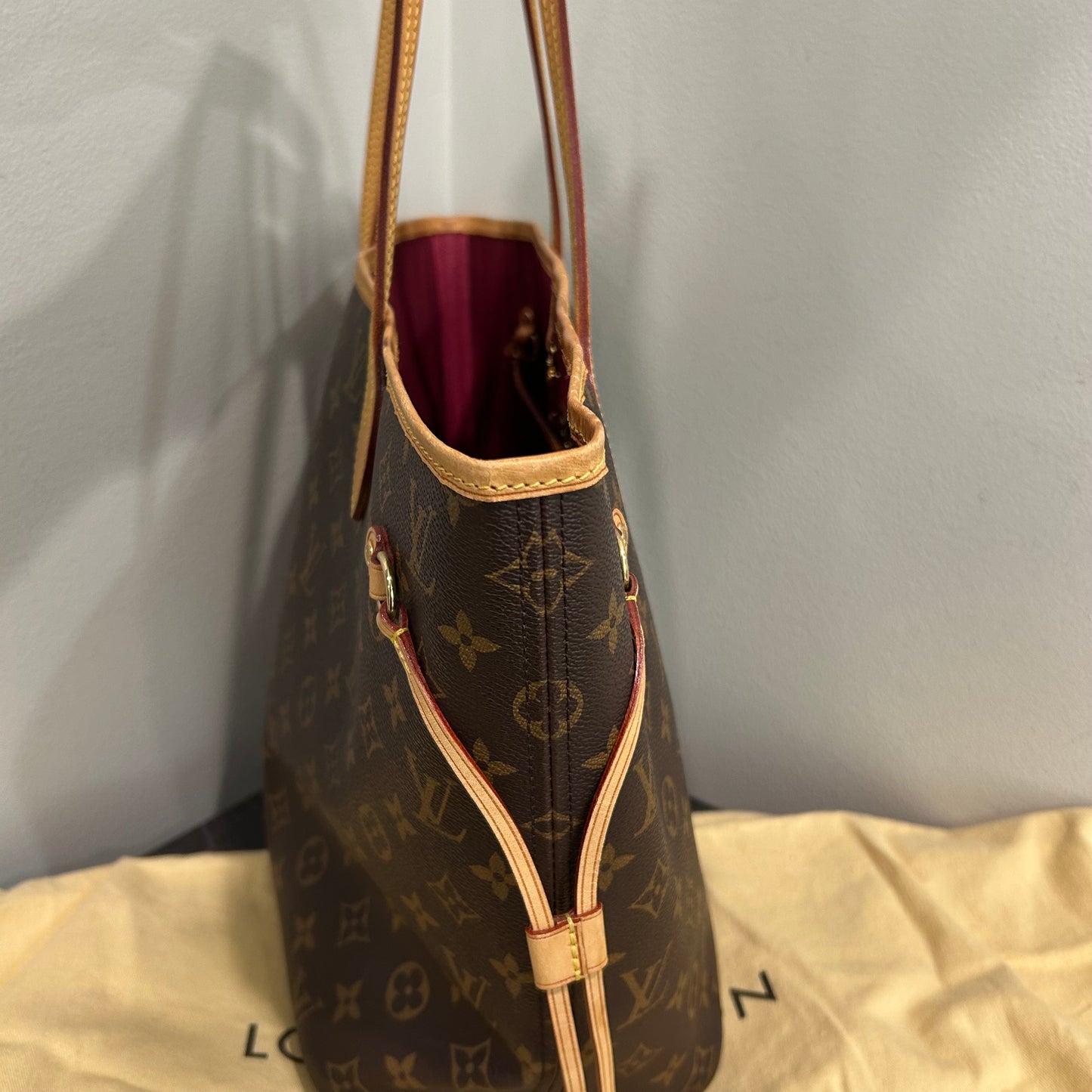 CLEARANCE #207 LOUIS VUITTON Neverfull MM w/ Pouch