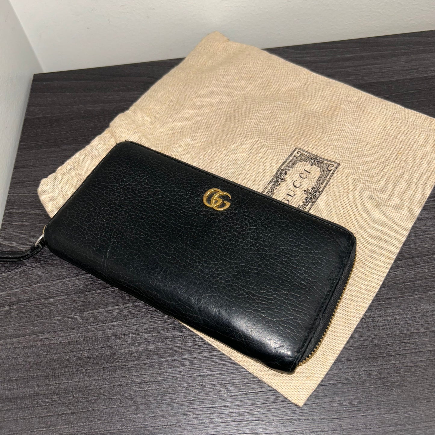 #180 GUCCI Marmont Zip Wallet