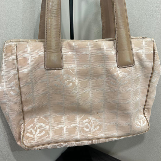 1036 CHANEL Travel Ligne Tote Neutral
