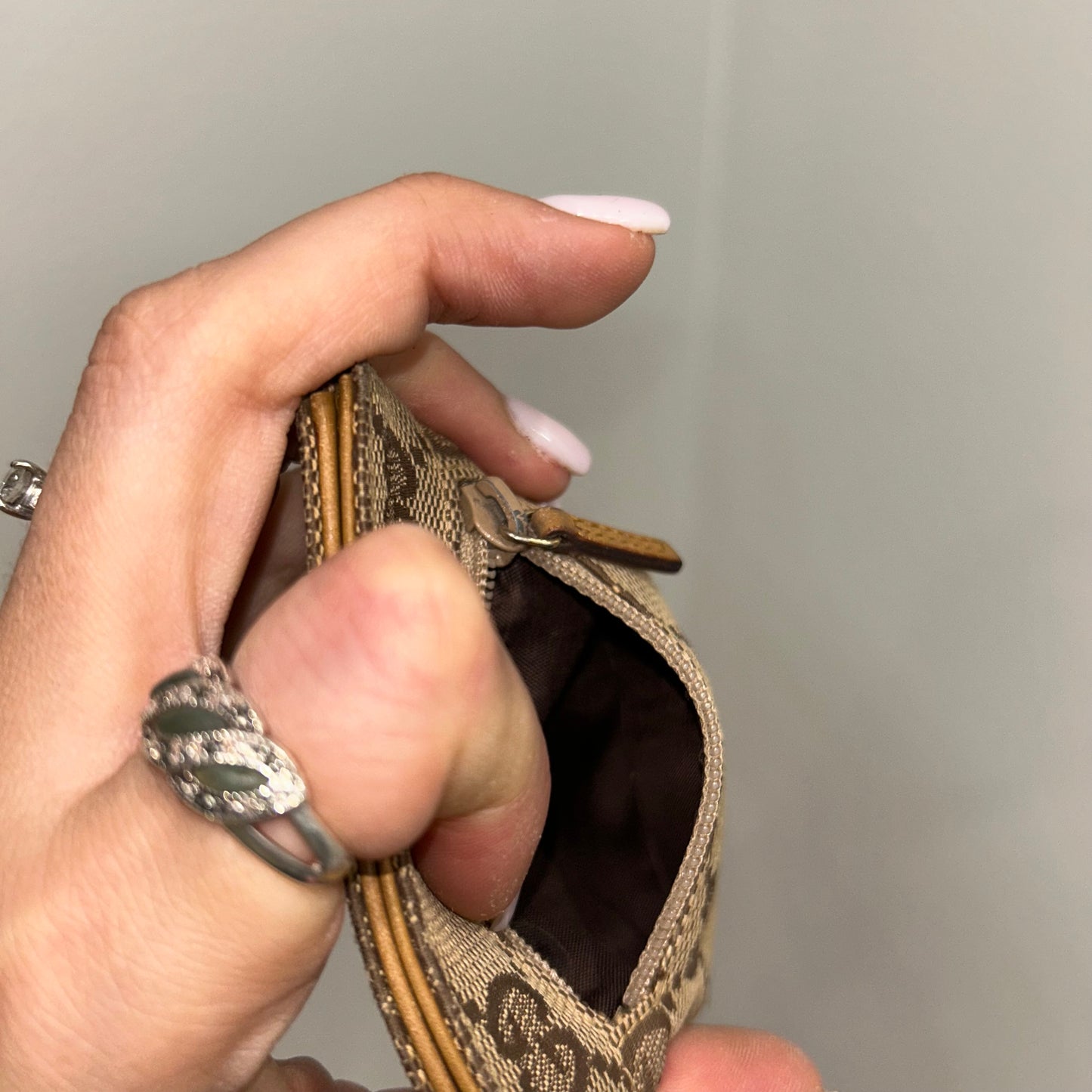 SOLD! Gucci Coin Pouch