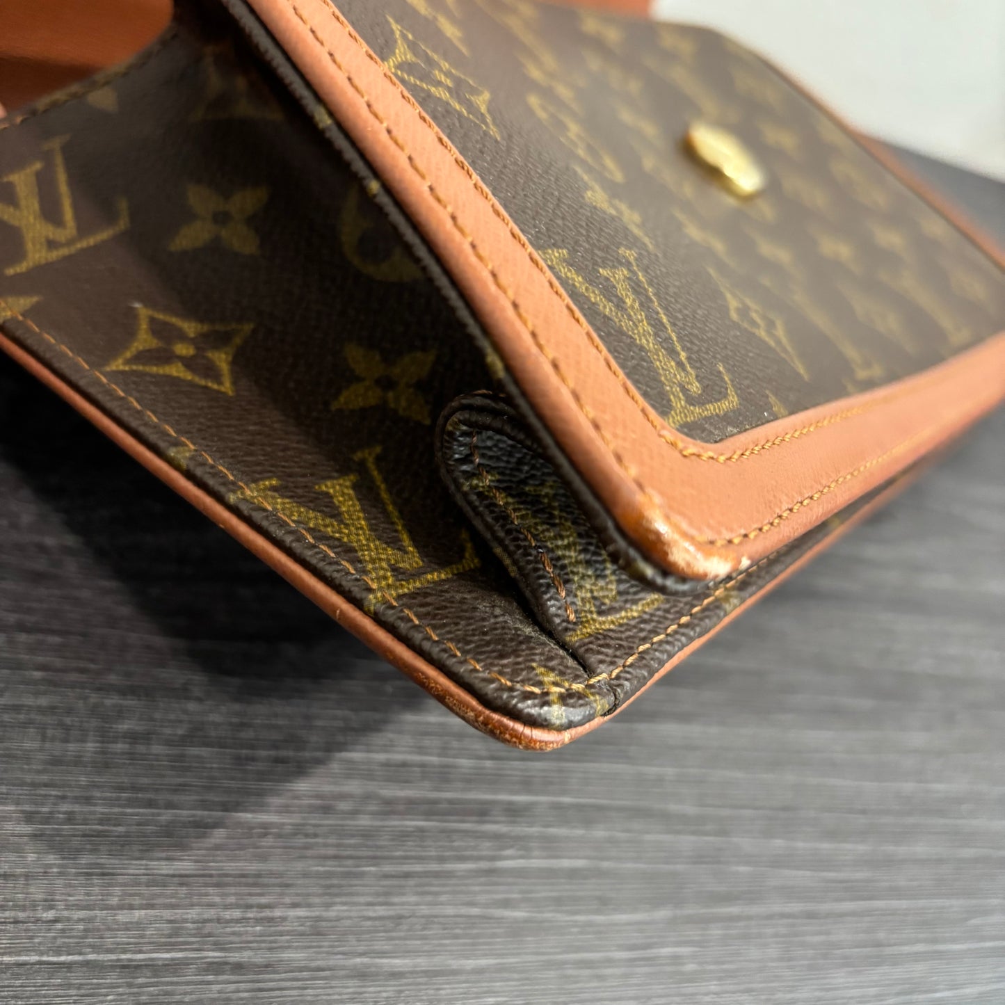 8872 LOUIS VUITTON Dame 29