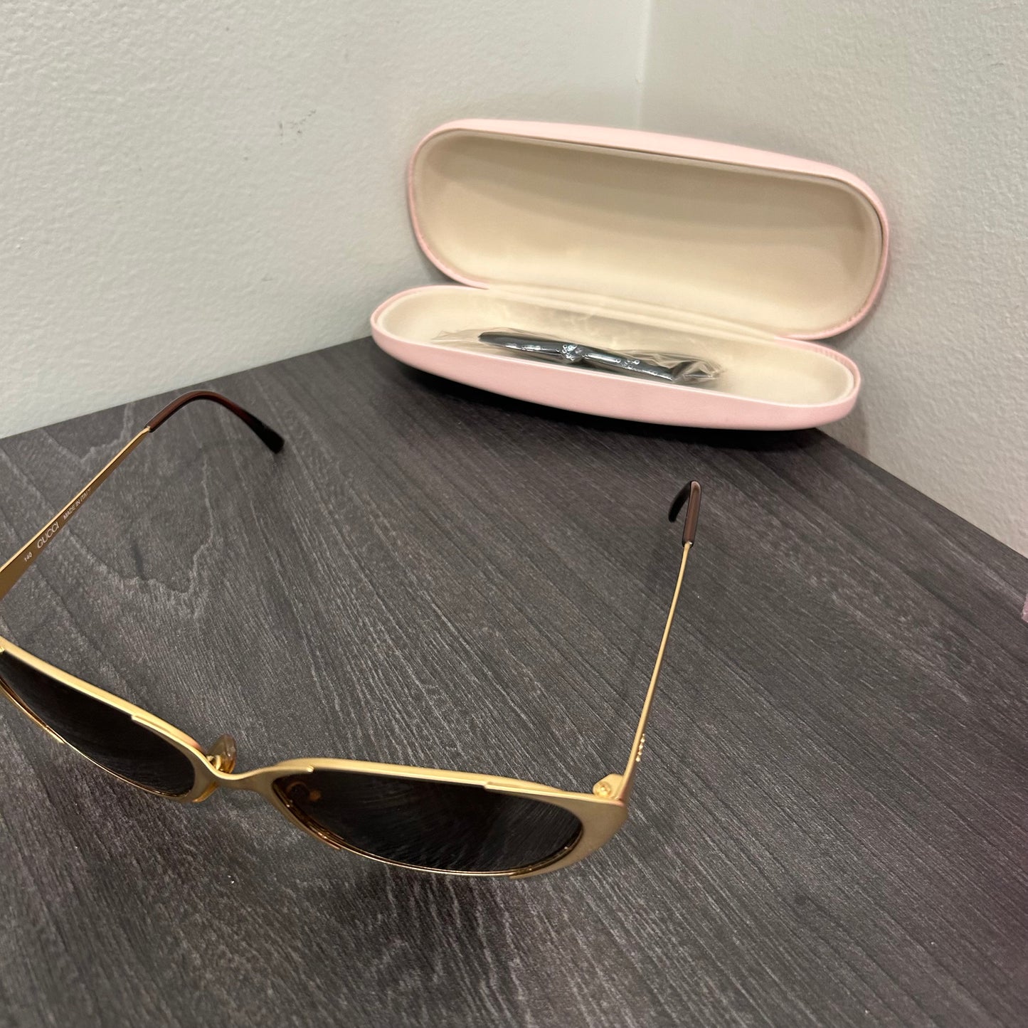 CLEARANCE Gucci Retro Gold Sunglasses