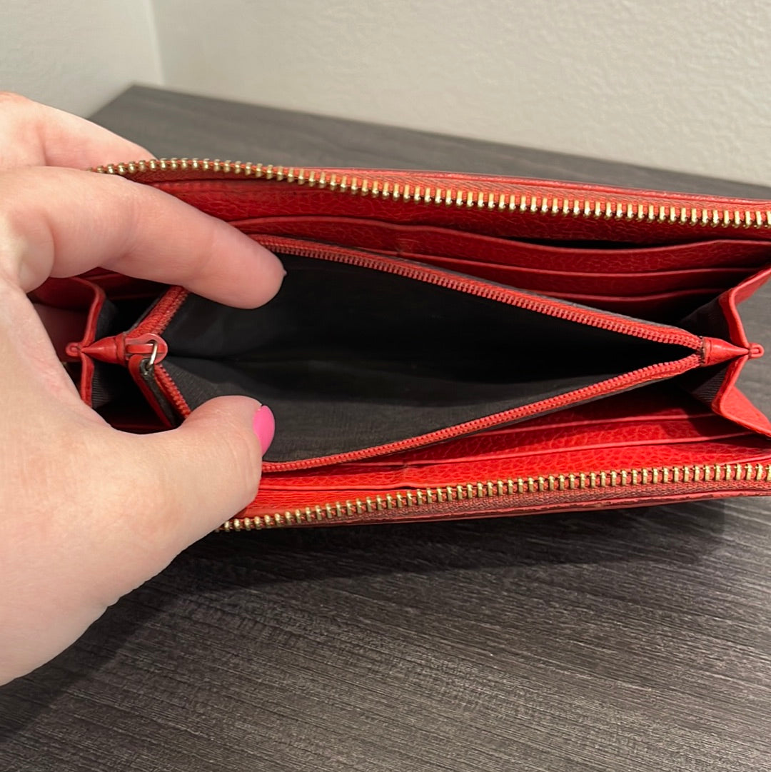 SOLD! Gucci Leather Wallet and Louis Vuitton Card Holder