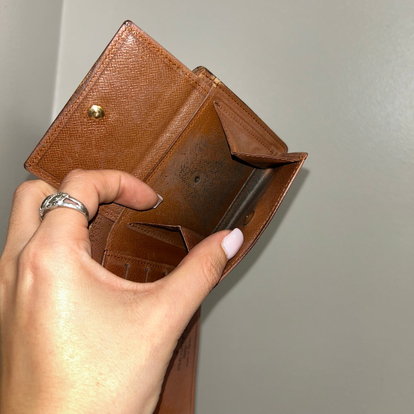 SOLD! Louis Vuitton Men’s Wallet
