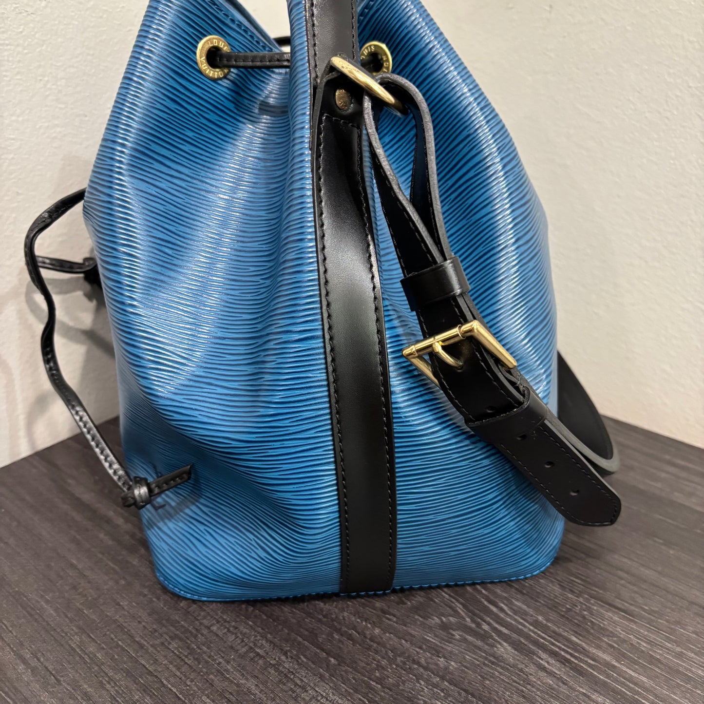 CLEARANCE #353 LOUIS VUITTON Epi Petit Noe