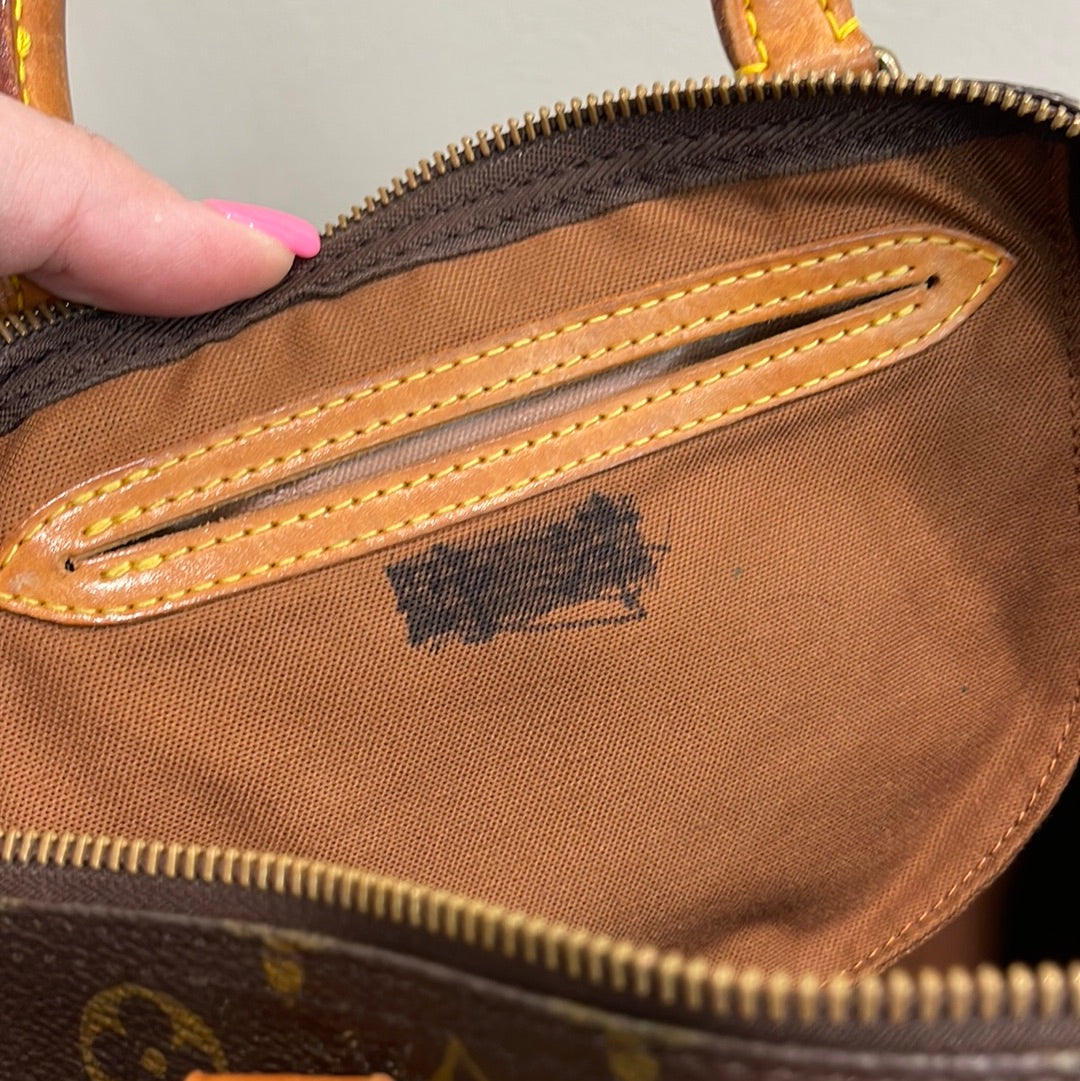 SOLD! Louis Vuitton Monogram Speedy 30 with Lock & Key