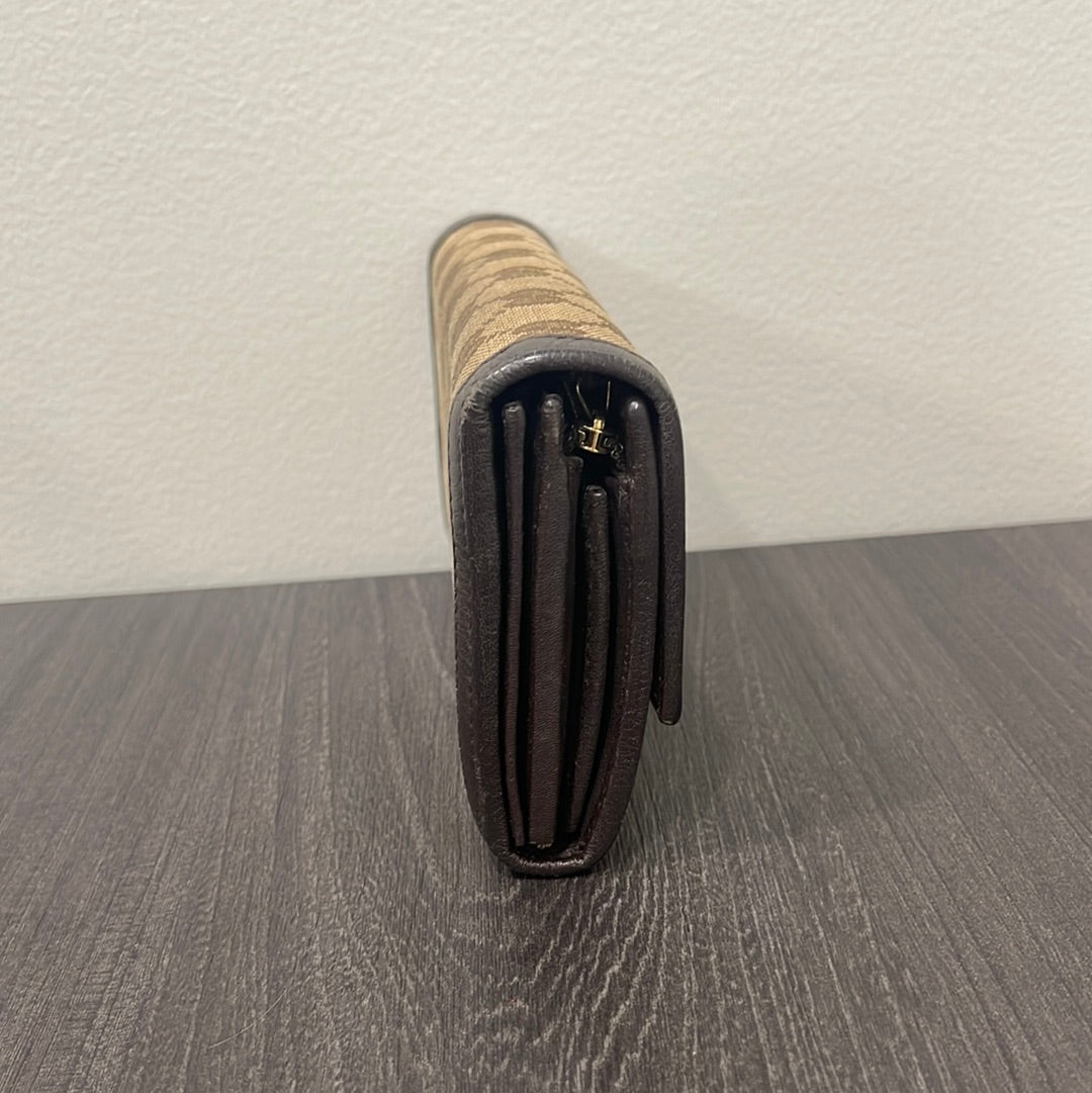 SOLD! Gucci GG Wallet