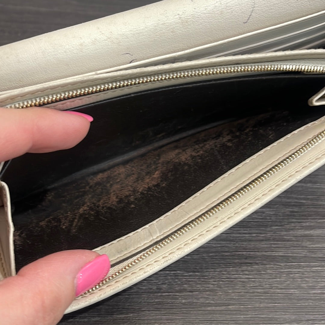 SOLD! Gucci GG Canvas Wallet