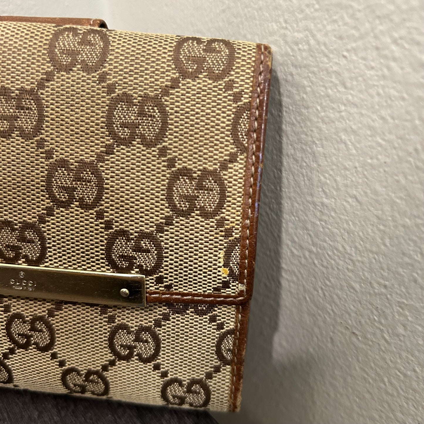 #195 GUCCI Canvas Wallet