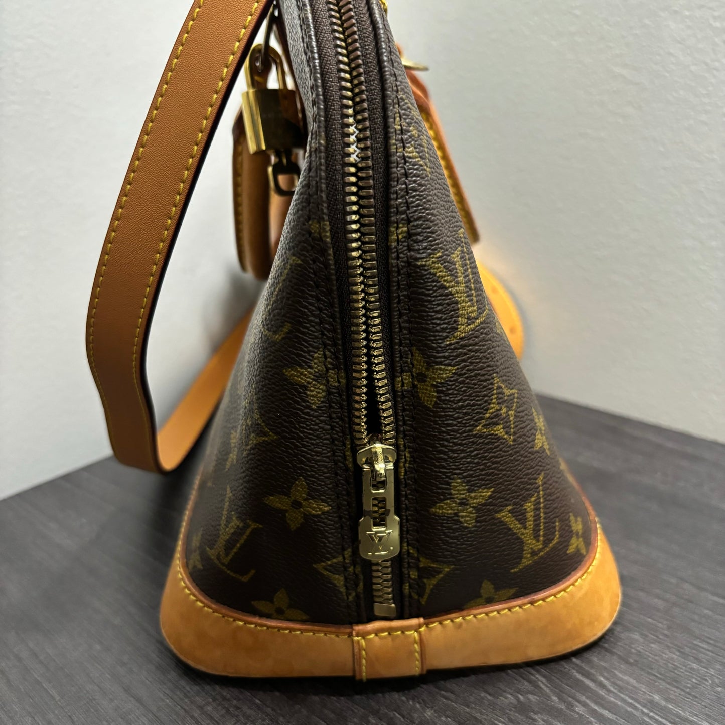 CLEARANCE #246 LOUIS VUITTON Alma