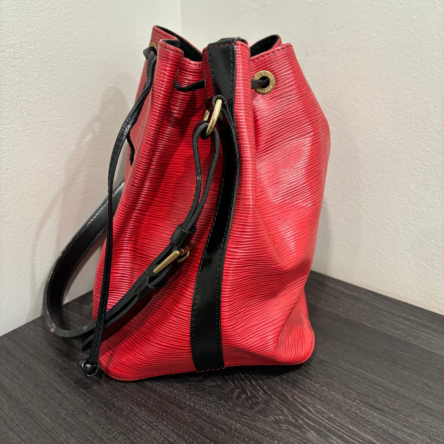 CLEARANCE #327 LOUIS VUITTON Epi Petit Noe