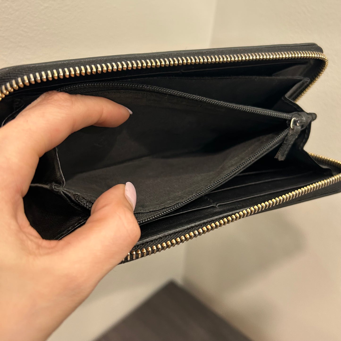 CLEARANCE #206 GUCCI Guccissima Zip Wallet