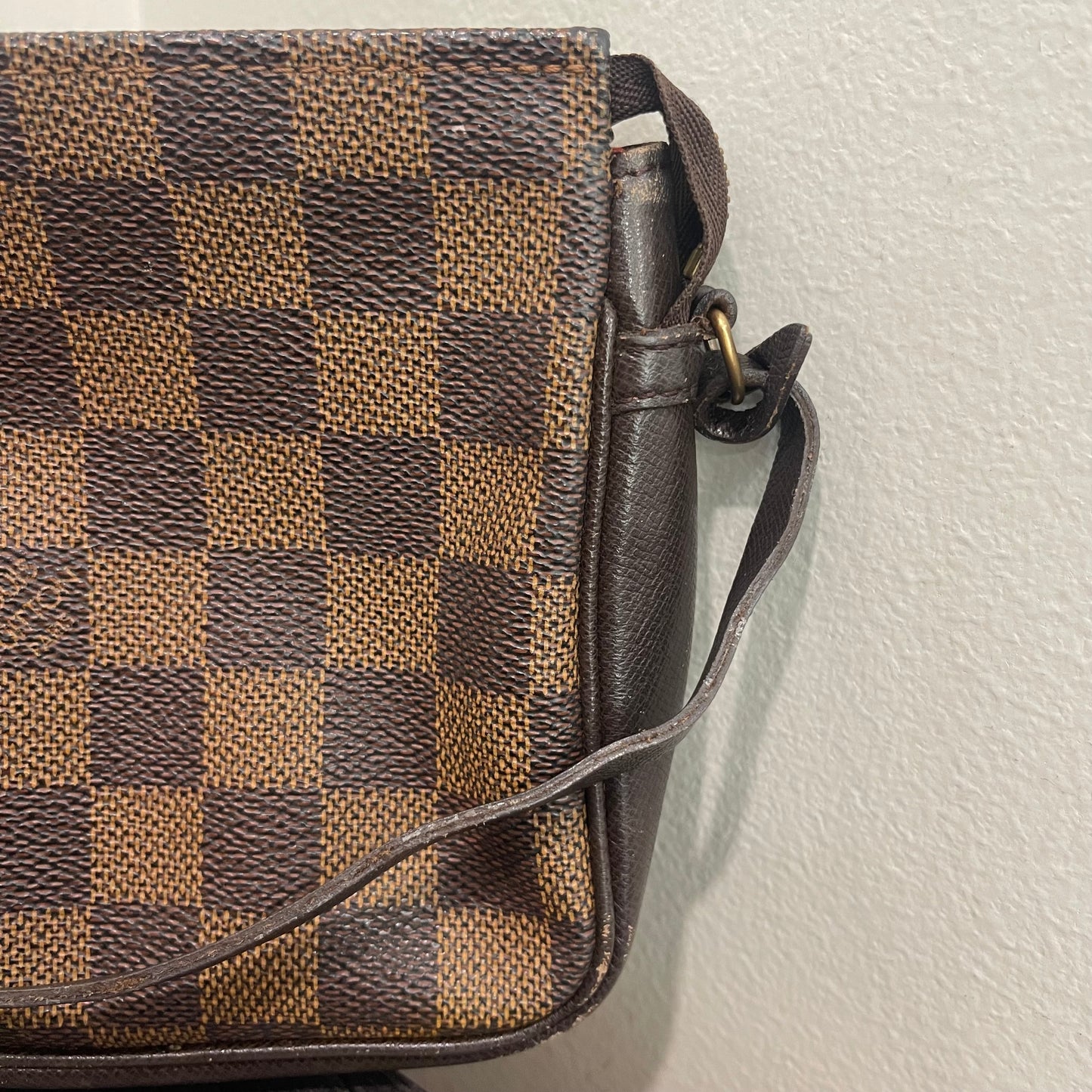SOLD! Louis Vuitton Damier Ebene Trousse Make Up Bag Pochette