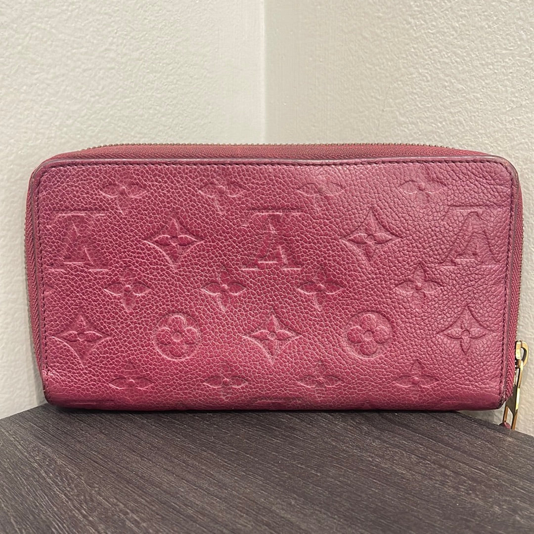 SOLD! Louis Vuitton Empreinte Zippy Wallet
