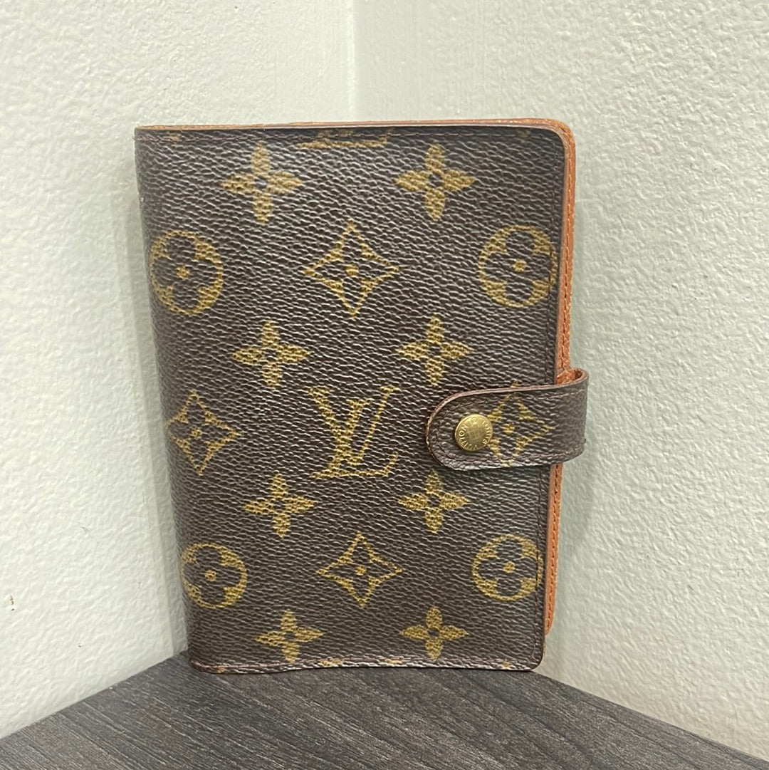 SOLD! Louis Vuitton Agenda PM