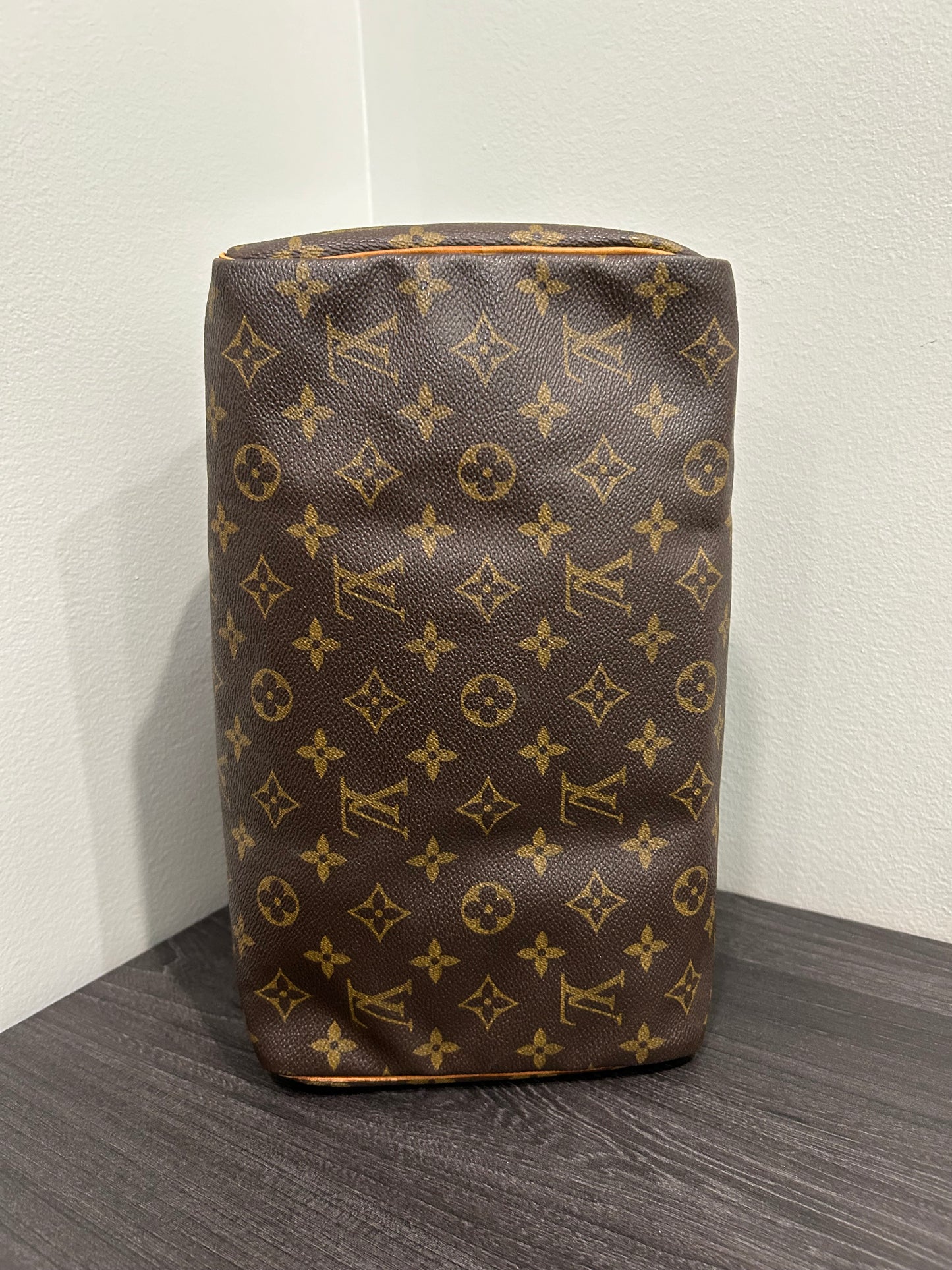 SOLD! Louis Vuitton Monogram Speedy 30